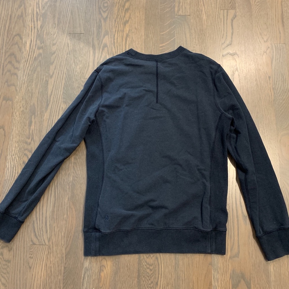Lululemon men’s sweatshirt